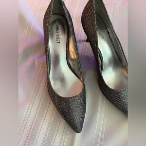 Ladies dress heels , size 8 silver